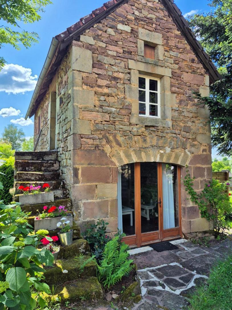 L'Herbe Est Plus Verte Beynat Экстерьер фото